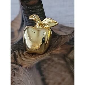 Vintage Washington Apple Gold Tone Fruit Pin Hat Lapel